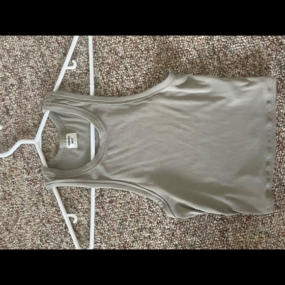 Sunday Riley cropped tank top - Picture 2 of 4